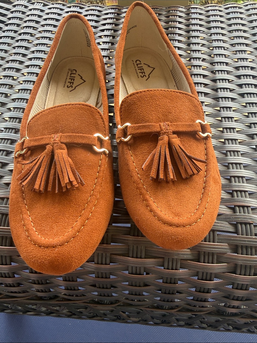 Cliffs by WHITE MOUNTAIN Rust Brown Suede Tassel Loafers